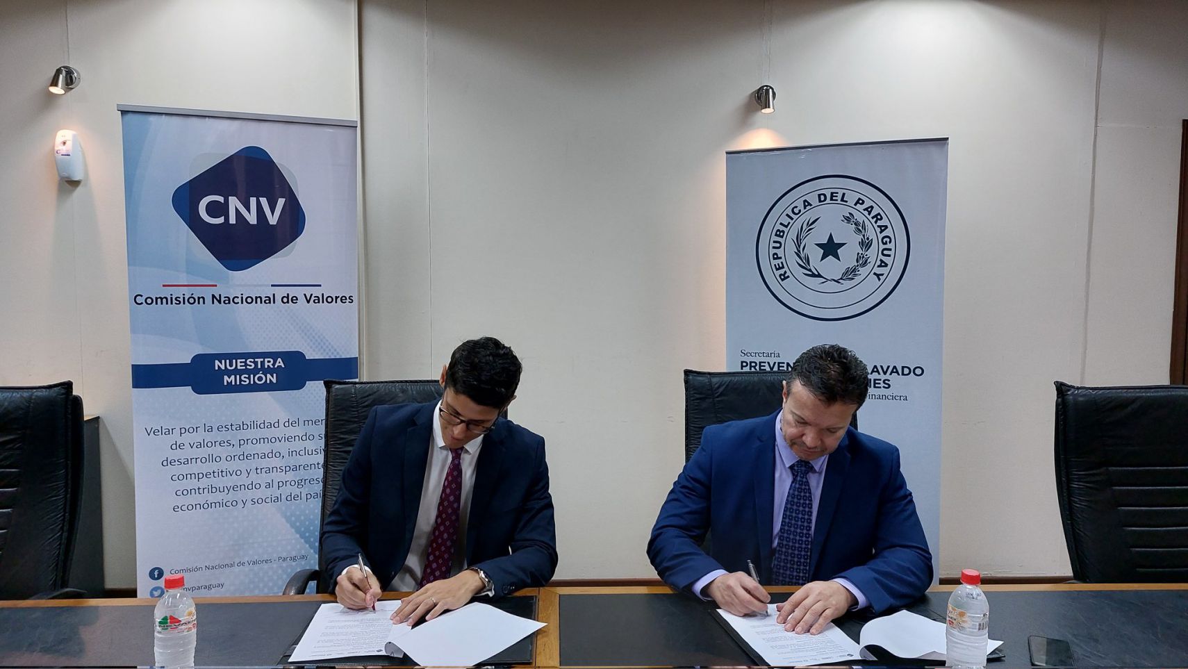 SEPRELAD y CNV firman convenio de cooperación para el intercambio de datos 